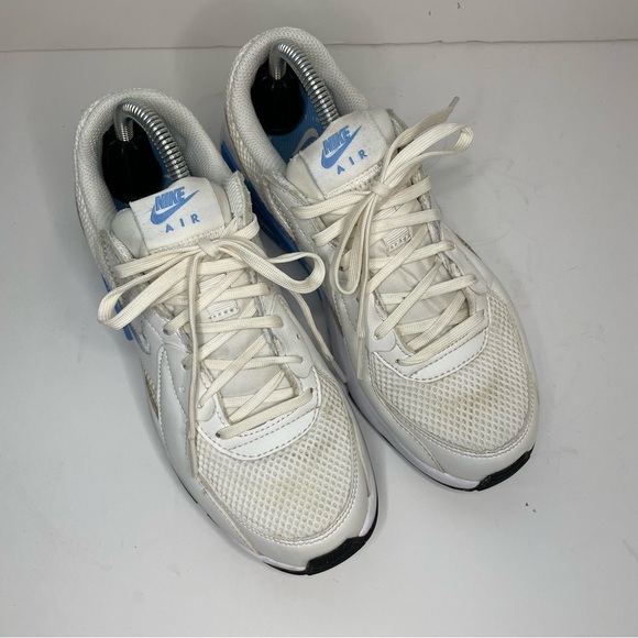 Nike White and Blue Air Max Sneakers with Cushioning - Picture 2 of 10